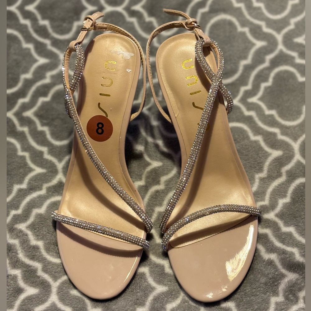 Sparkly Nude Pumps